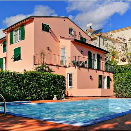 La Castagnaia Apartment *